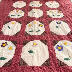 Floral Patchwork Quilt in Red and White